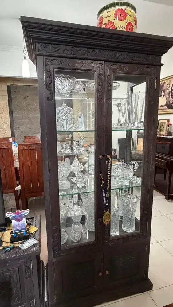 Lemari Kayu Ulin