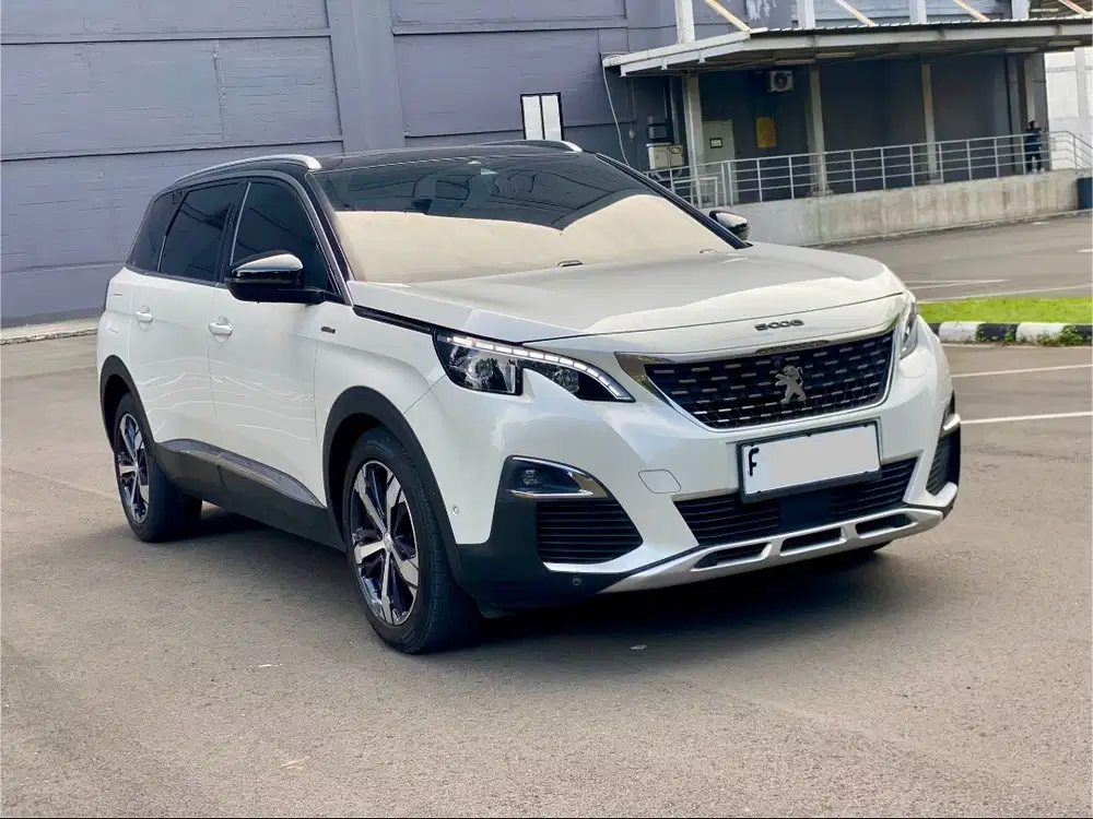 PEUGEOT 5008 GT LINE AT PUTIH 2019