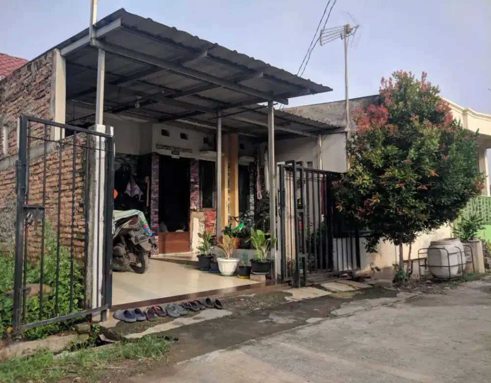 OVER KREDIT LOKASI STRATEGIS RUMAH SAMGAT NYAMAN