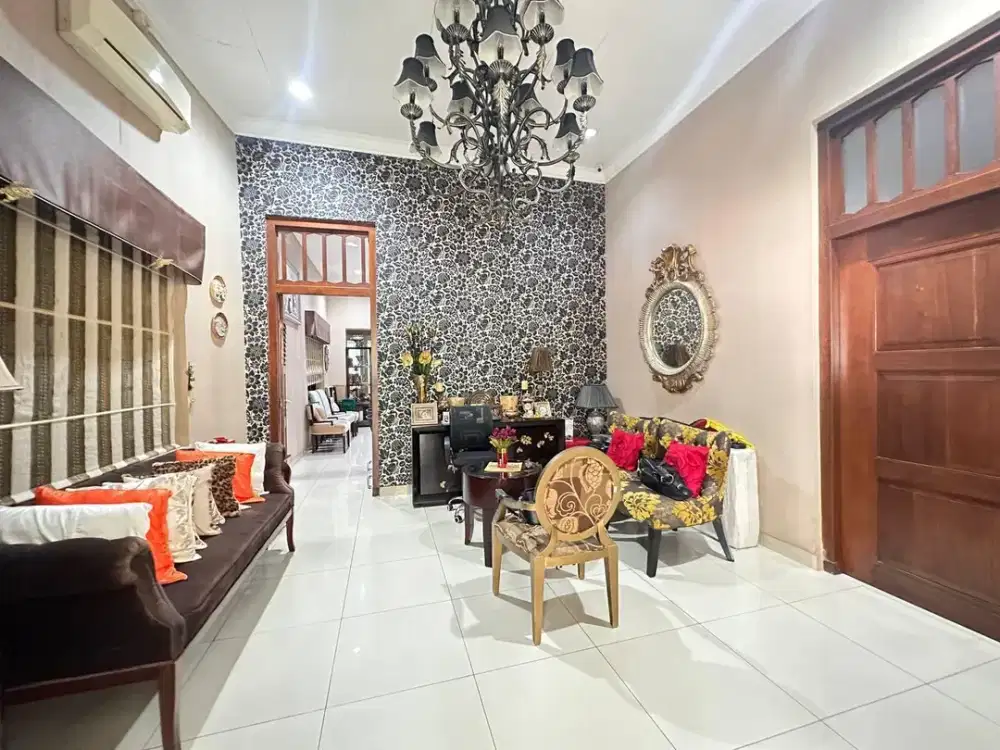 LXMMT 0198 Dijual / For Sale Rumah Siap Huni Bagus Area Elite Menteng Jakarta Pusat