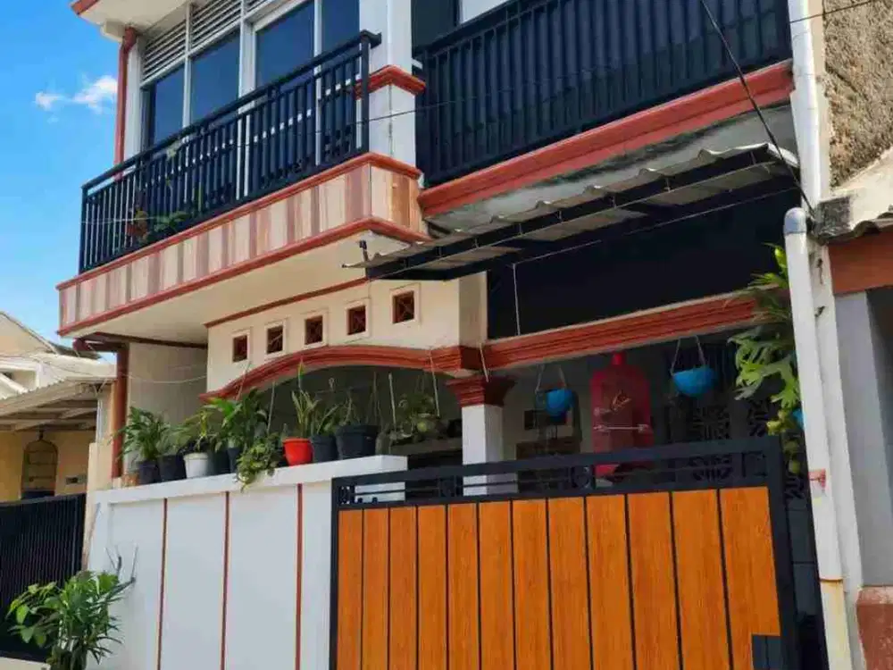 rumah 2 lantai siap huni harga 575jt di Permata biru bandung