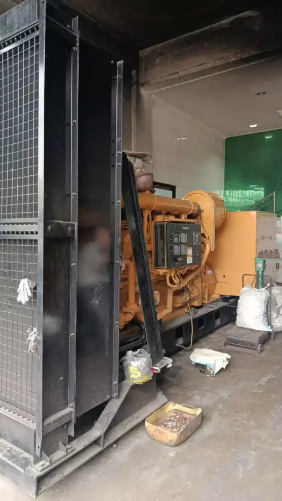 Jual genset bekas Caterpillar 1250 kva
