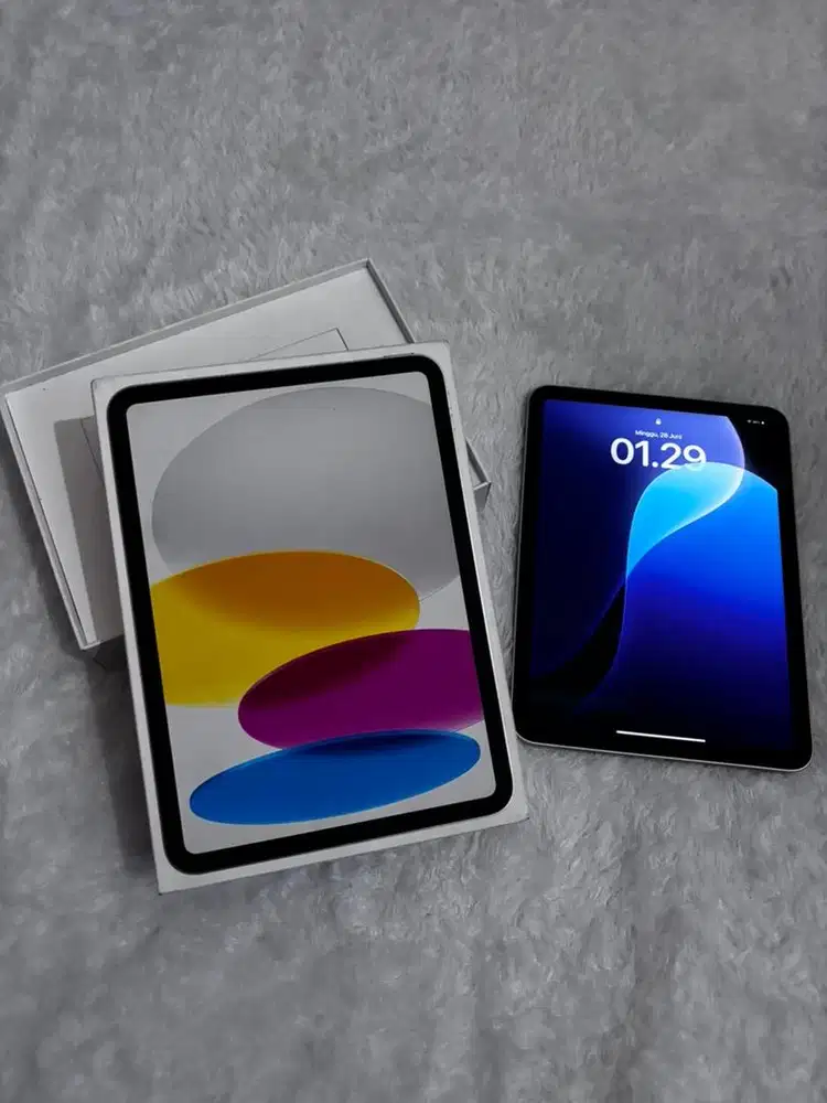 Like New Pemakaian pribadi Ipad 11 128 Gb garansi ibox panjang 2027