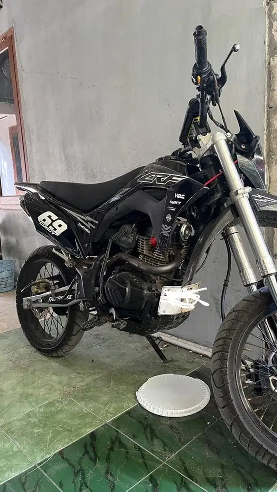 Jual motor bekas CRF BISA NEGO SANTAI