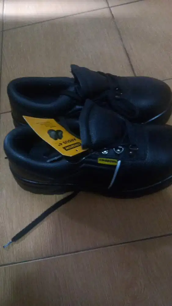 Krisbow Sepatu Pengaman Safety 41