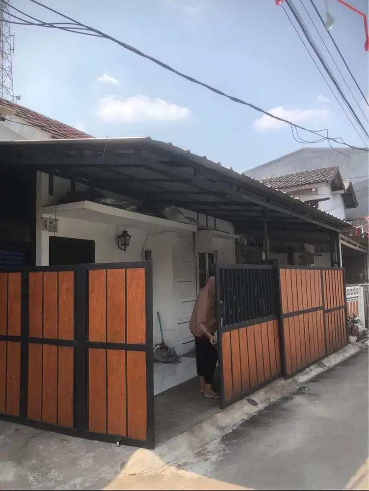 Dikontrakan stasiun depok