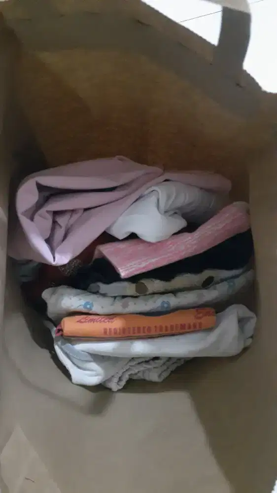 Baju atasan dan celana untuk anak usia 2 th sampai 4 th