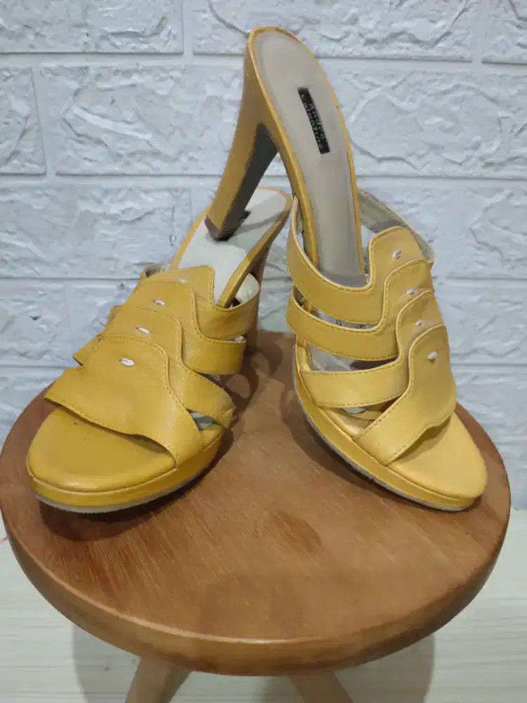 Sandal Andre Valentino