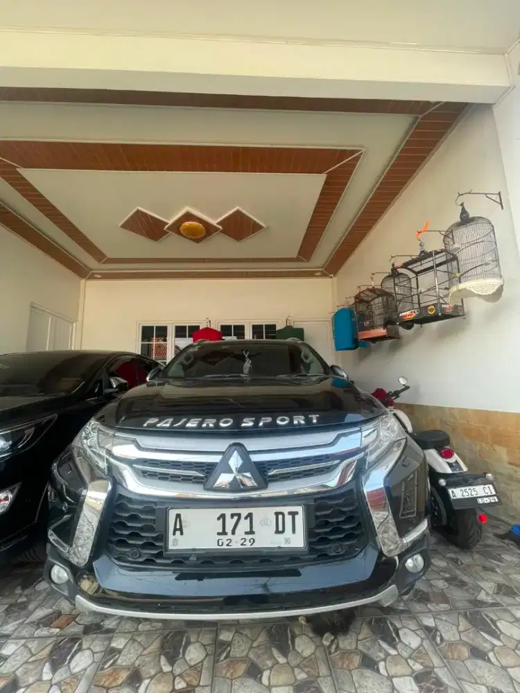Jual Mobil Mitsubishi Pajero Sport Dakar 4x2 AT 2018