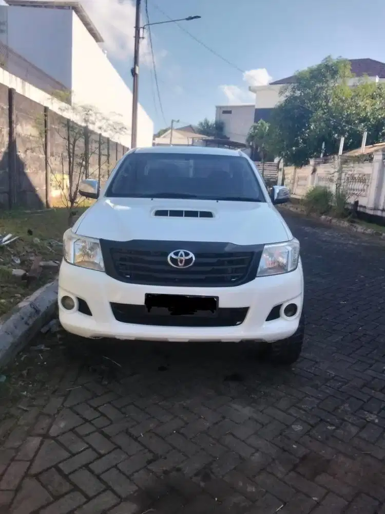 TOYOTA HILUX DOUBLE CABIN