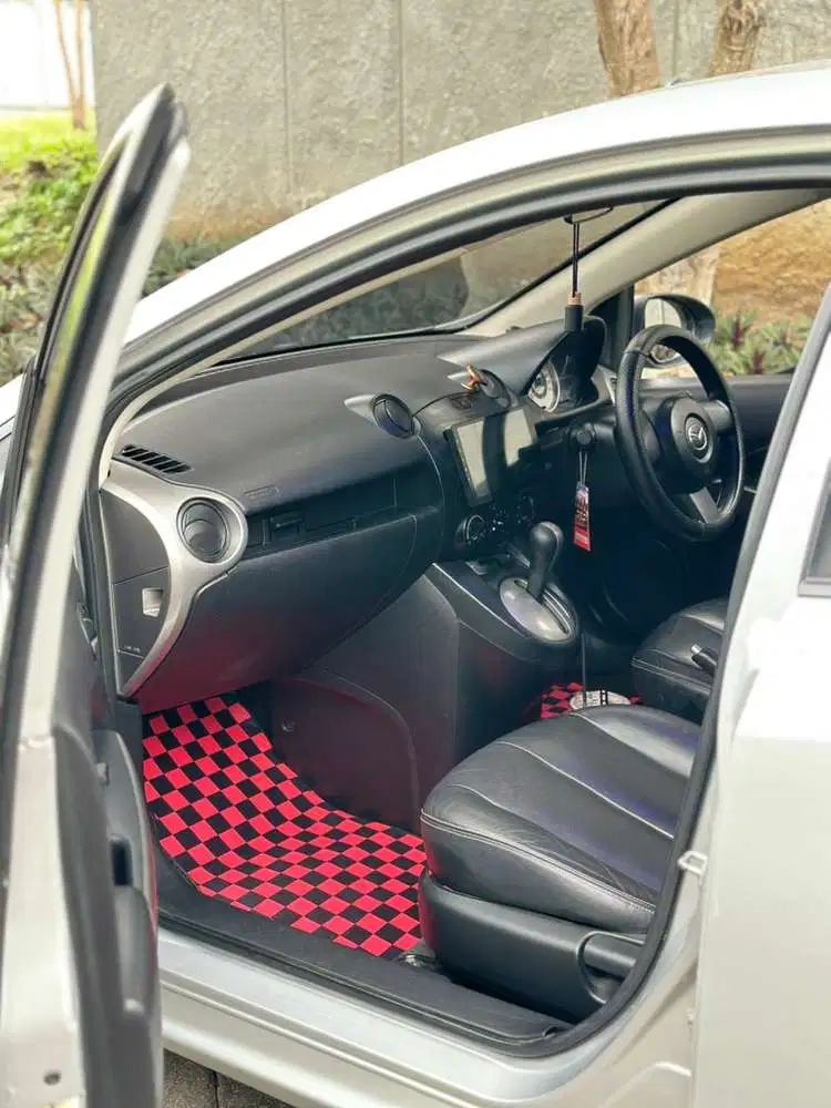 Mazda 2 2011 MURAH