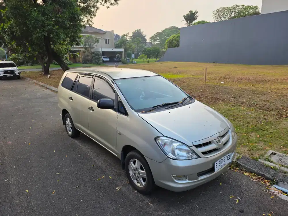 Toyota Innova G 2.0 MT 2005 tgn 1