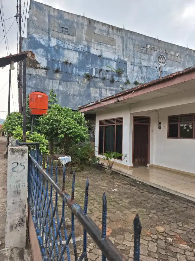 Rumah tengah kota