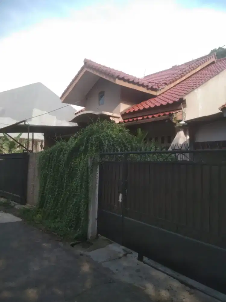 Dijual Rumah Nempel Universitas Indonesia