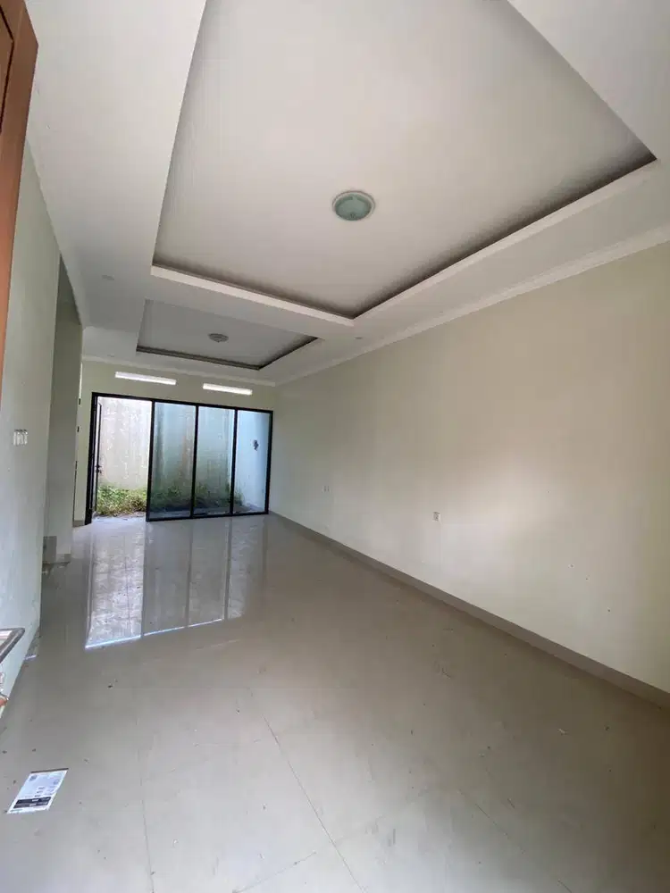 Dijual Rumah Sariwangi Bandung Nempel ke Setraduta