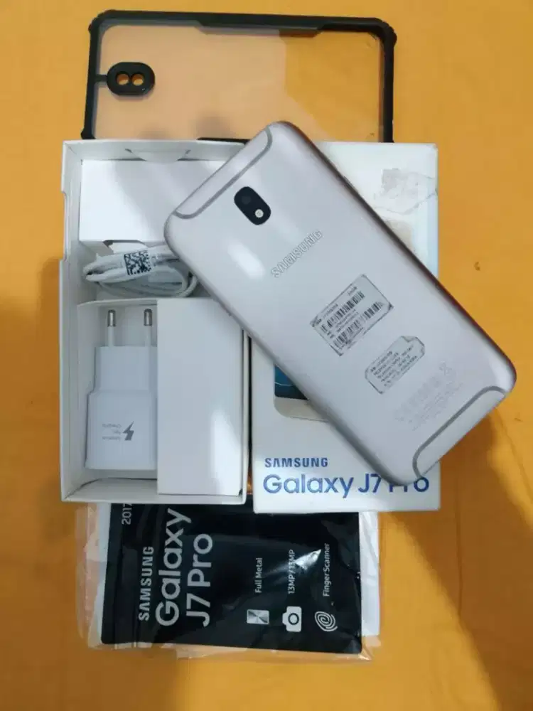 SAMSUNG J7 PRO RAM 3/32