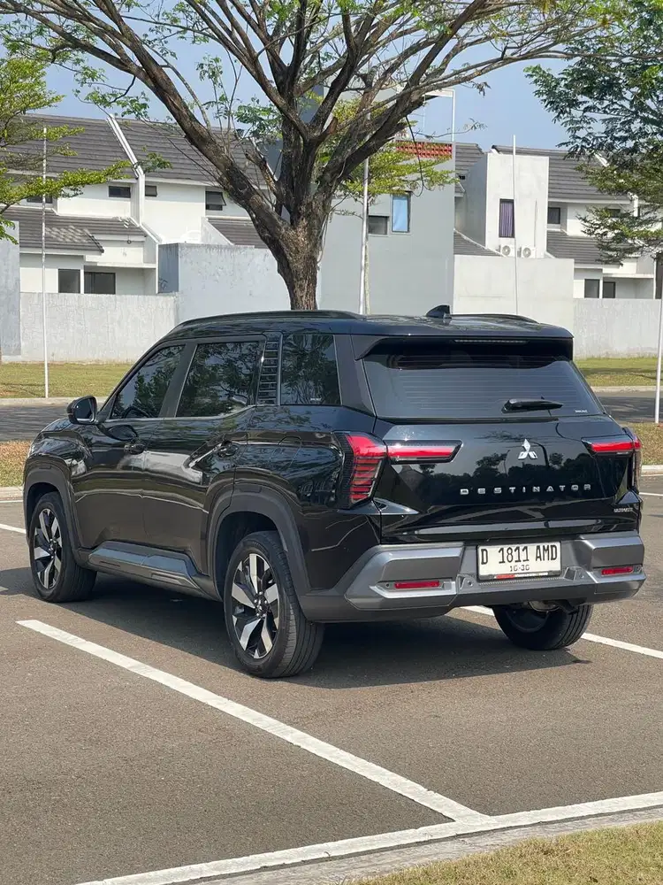 Mitsubishi Destinator Ultimate 1.5 Turbo 2025 hitam bandung