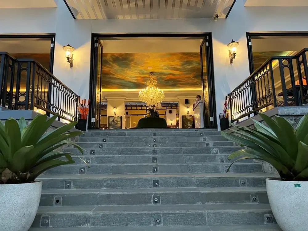Dijual Gedung Komersil di Sentul Bogor