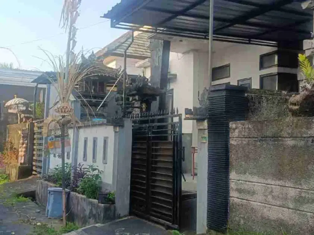 RUMAH LANTAI I SECOND MINIMALIS DI PERUMAHAN GTT DALUNG