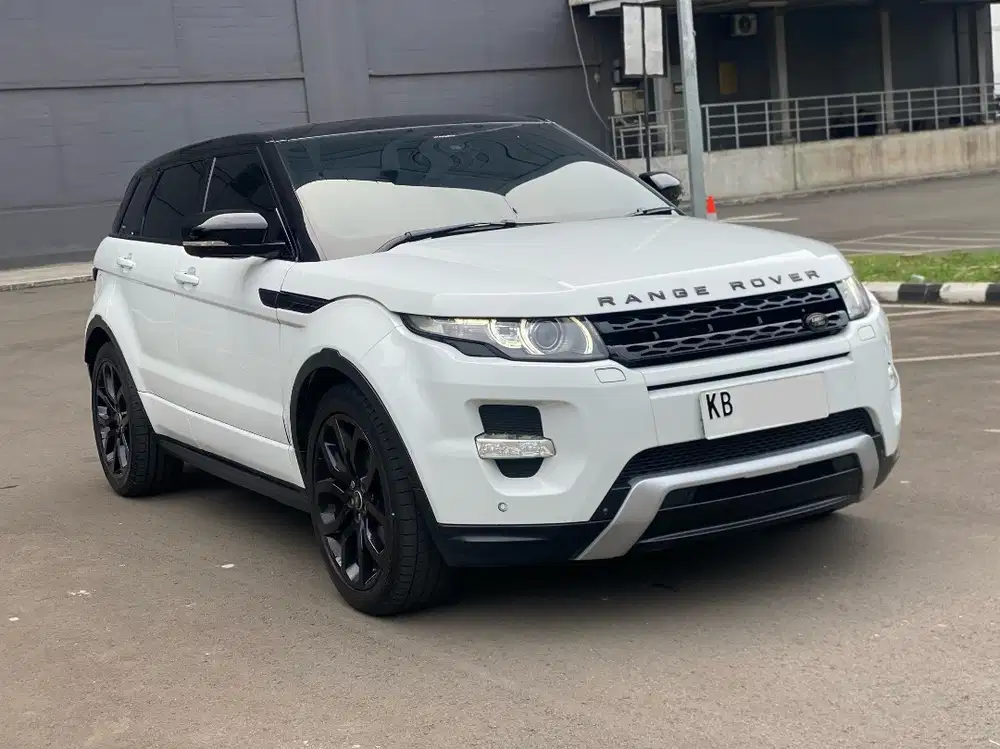 RANGE ROVER EVOQUE DYNAMIC LUX AT 2013 PUTIH