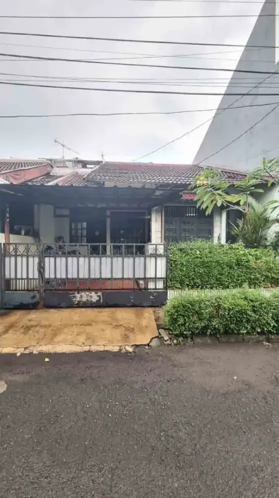 Rumah Hitung Tanah Di Bintaro Sektor 2, Row Jalan 2 Mobil