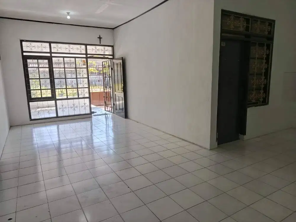 Dijual Cepat Rumah di Taman Kopo Indah Bandung Siap Huni