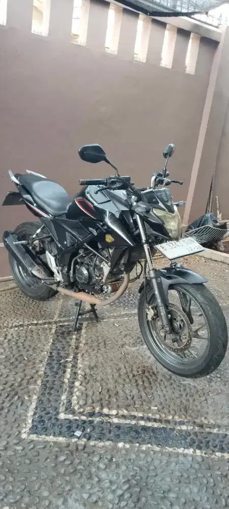 Honda cb150R tahun 2015