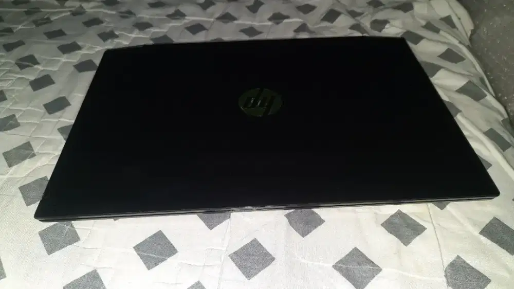 Hp paviliun Gaming 
Ryzen 5 5600H,ram 16 GB ,SSD 512GB , GTX 1650