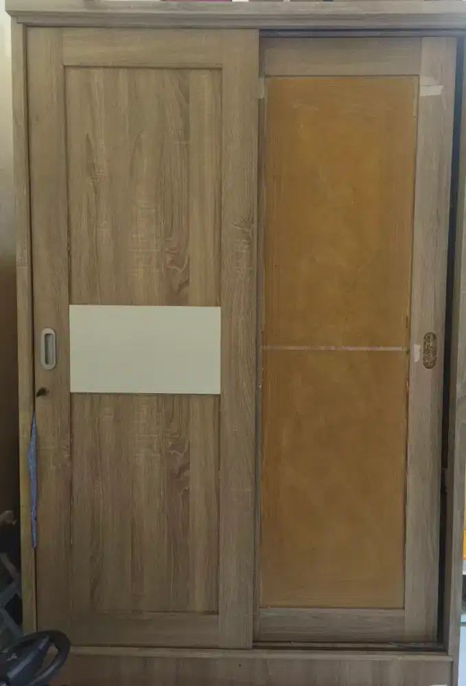 Lemari Pakaian sliding door
