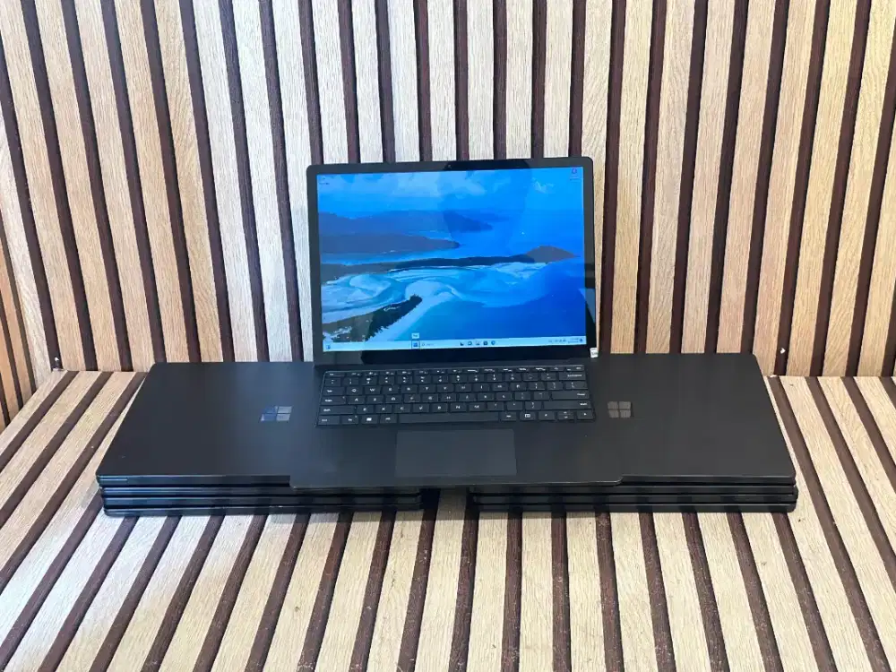 MicroSoft Surface Laptop 4
Touchscreen
Intel Core i5-1145G7 ⁠Backlit