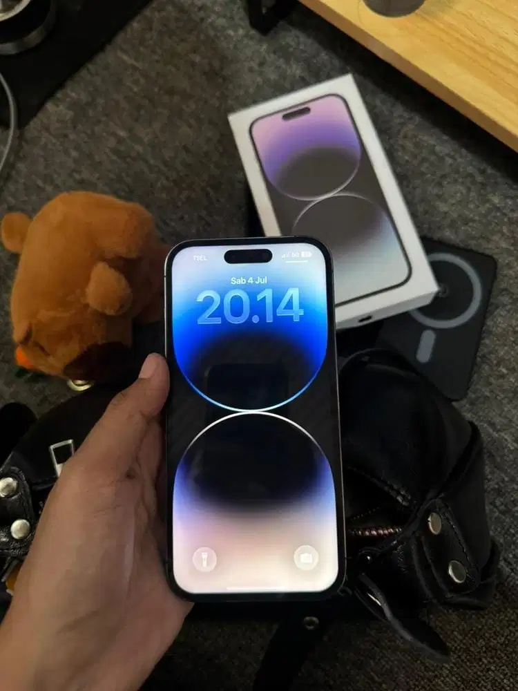 14 PRO 256 GB purple