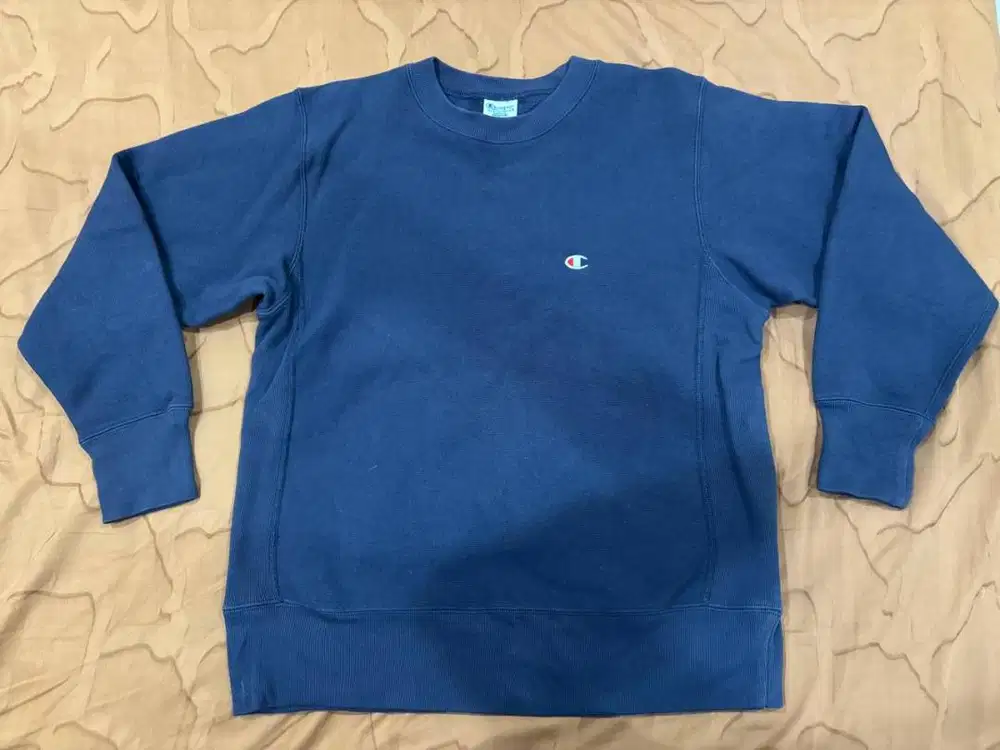 Baju Sweater Vintage Champion Reverse Weave Warmup Pria Biru Navy