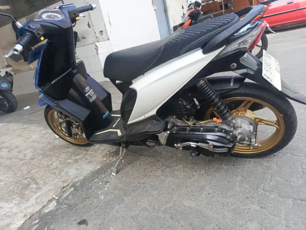 Jual motor beat 2012