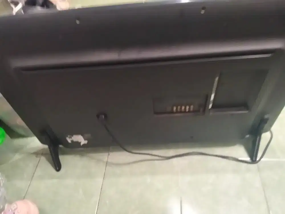 Di jual tv lcd  merk LG