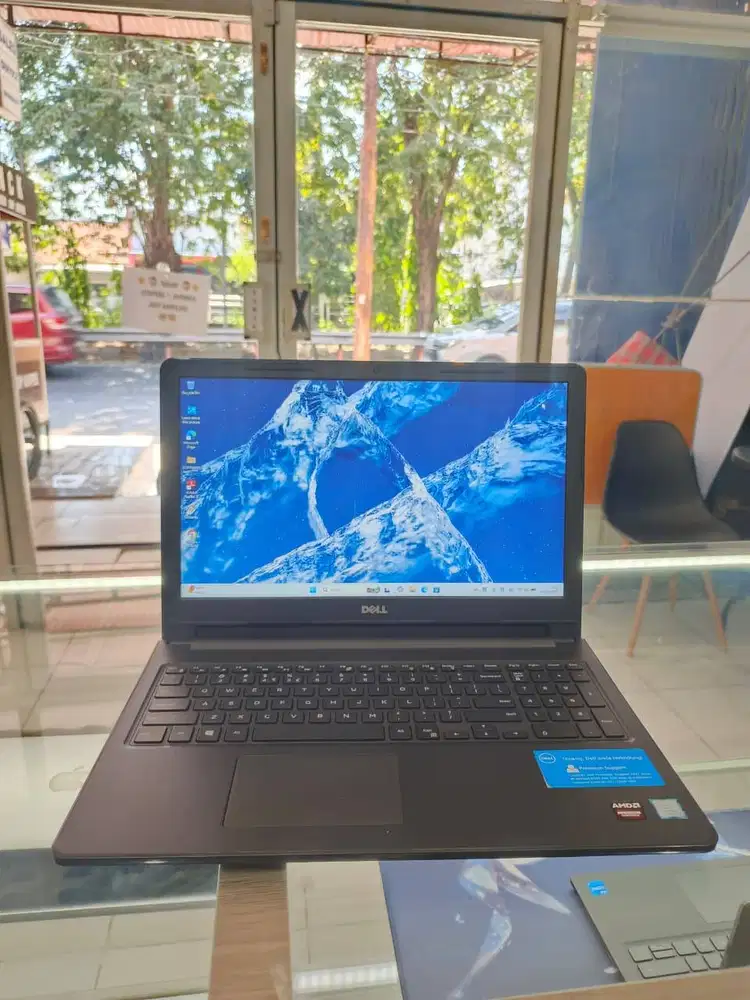 Laptop Design Game Dual VGA Murah