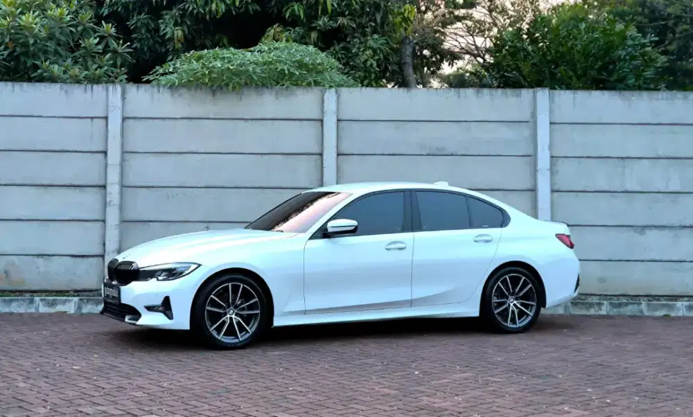 Low Odo! BMW 320i Sport 2021