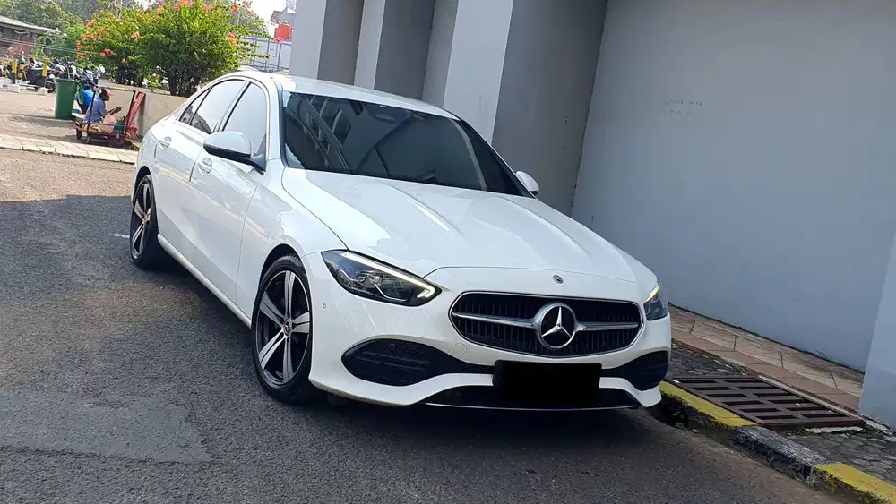 [LOW KM 23RB] Mercedes Benz Mercy C 200 C200 Avantgarde W206 2022/2023
