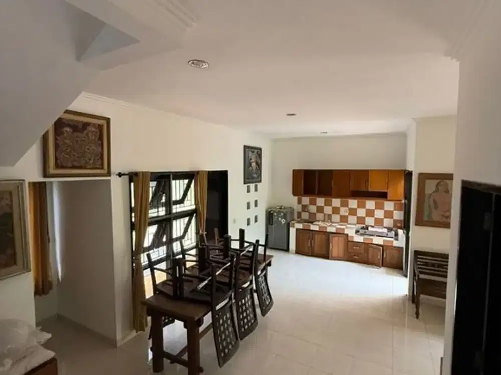 Rumah 2 Lantai Full Furnished Disewakan di Bali Arum, Jimbaran