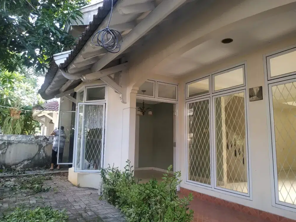 Dijual Rumah 2 Lantai di Bintaro Sektor 5, Jakarta Selatan