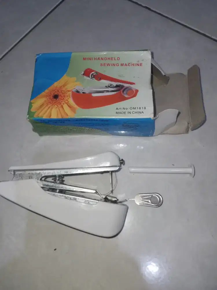Mesin jahit mini, P12cm L3cm, kondisi ok baru,(free bonus random),nego