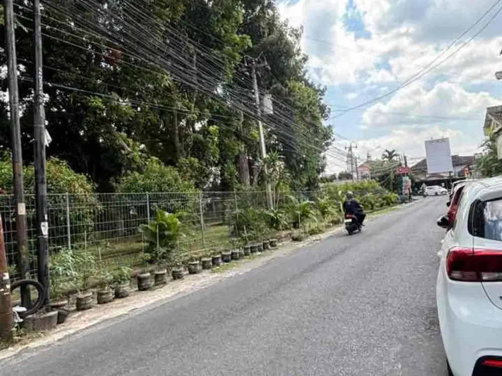 Tanah premium di tepi jalan utama Paingan mepet kampus Sanata Dharma Paingan