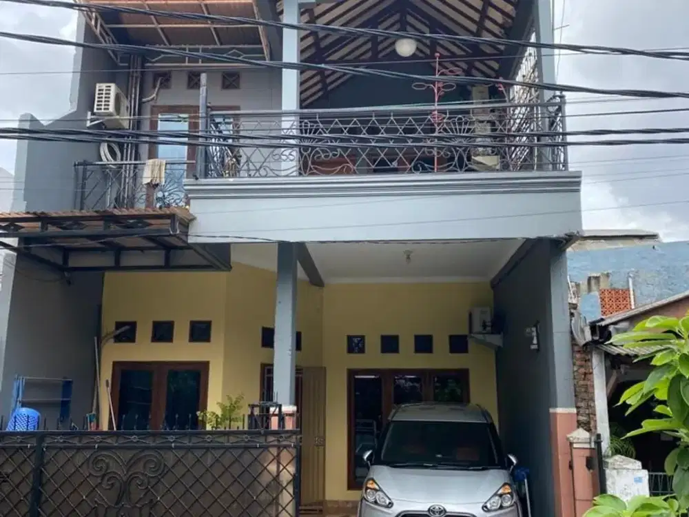 RUMAH 2 LANTAI DI KAYURINGIN – DEKAT RS PRIMAYA, 6 KAMAR TIDUR!