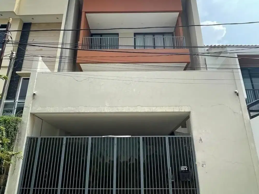 Jual Cepat Rumah Brand New 4 Lantai Bagus di Pulomas Jaktim
