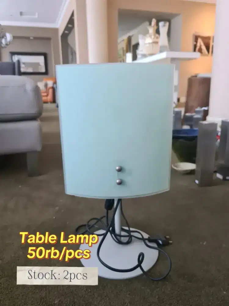 Table lamp / lampu meja