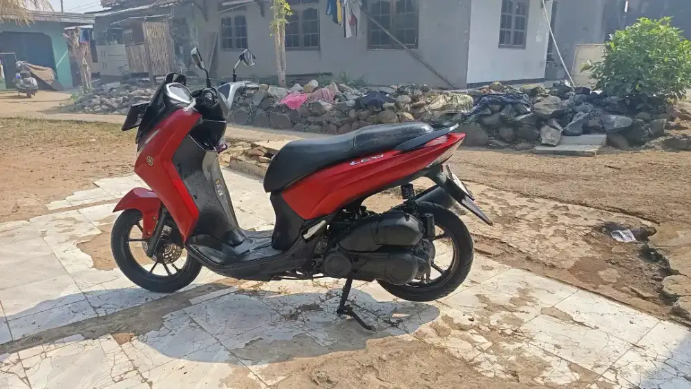 Lexi 2019 merah
