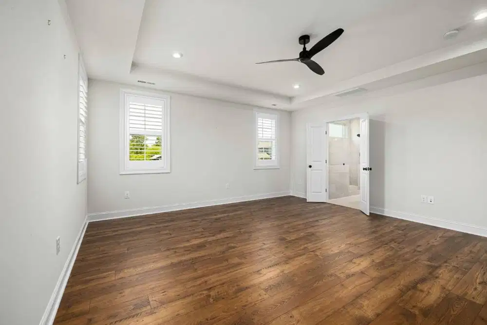Vinyl Flooring Kamar Lantai Vinyl Premium Minimalis - Laminated Floor