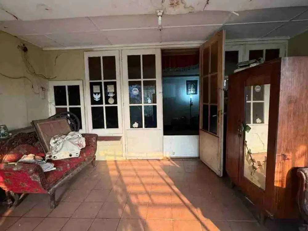 Rumah Lama di Area Radio Dalam Jakarta Selatan