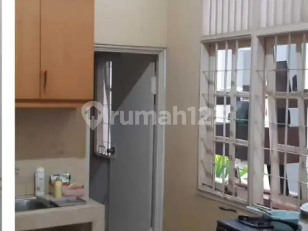 Rumah Terawat di Cendrawasih Bintaro Jaya Sektor 1