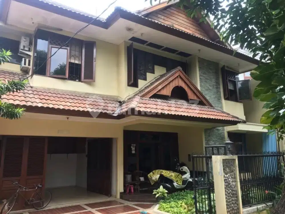Rumah Asri Di Delman Kebayoran Lama Jaksel