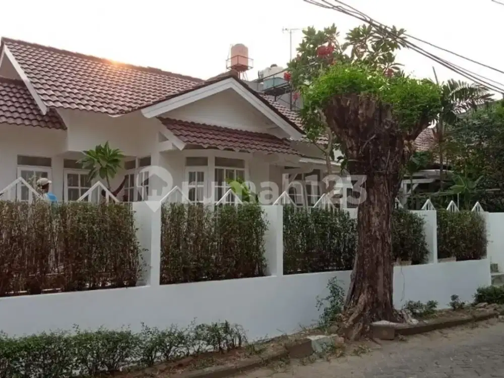 Rumah Siap Huni 1 Lantai Hook, Di Bintaro Sektor 5